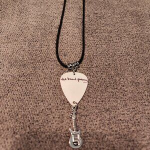 COUNTRY ARTISTS THE BAND PERRY GUITAR PICK NECKLACE WITH SILVER TONE GUITAR CHAR